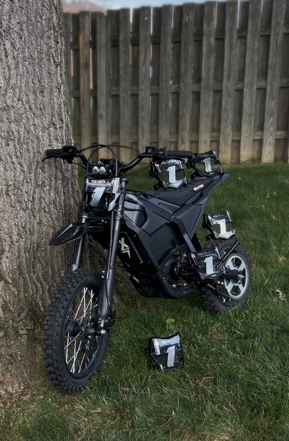 V2 Vented Motocutz Plate w/ Titanium
