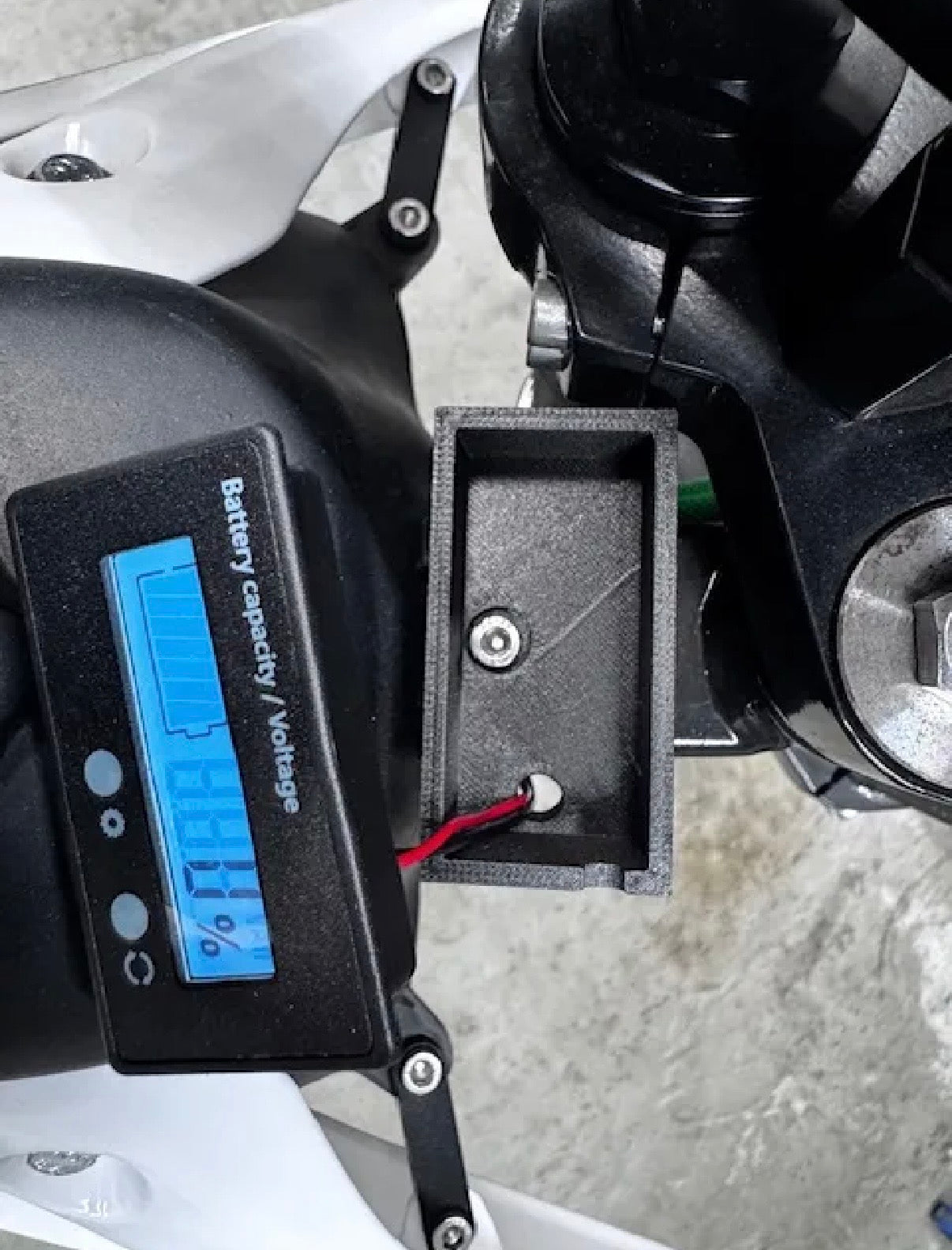 Razor Custom Display Mount
