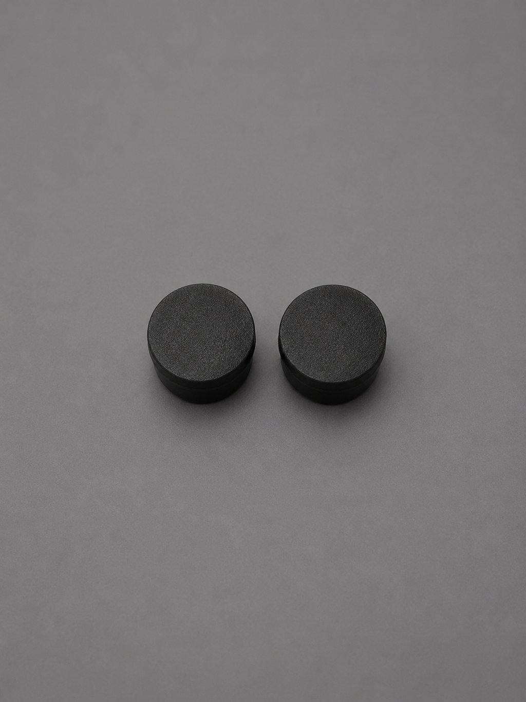 Razor Swing Arm Plugs